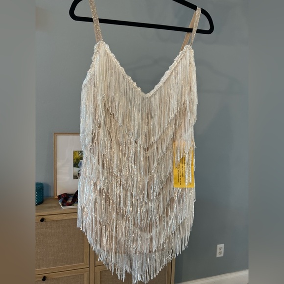 NWT Bronx and Banco Barbie Blanc Fringe V-Neck Mini - reception dress - Size S - Picture 13 of 16